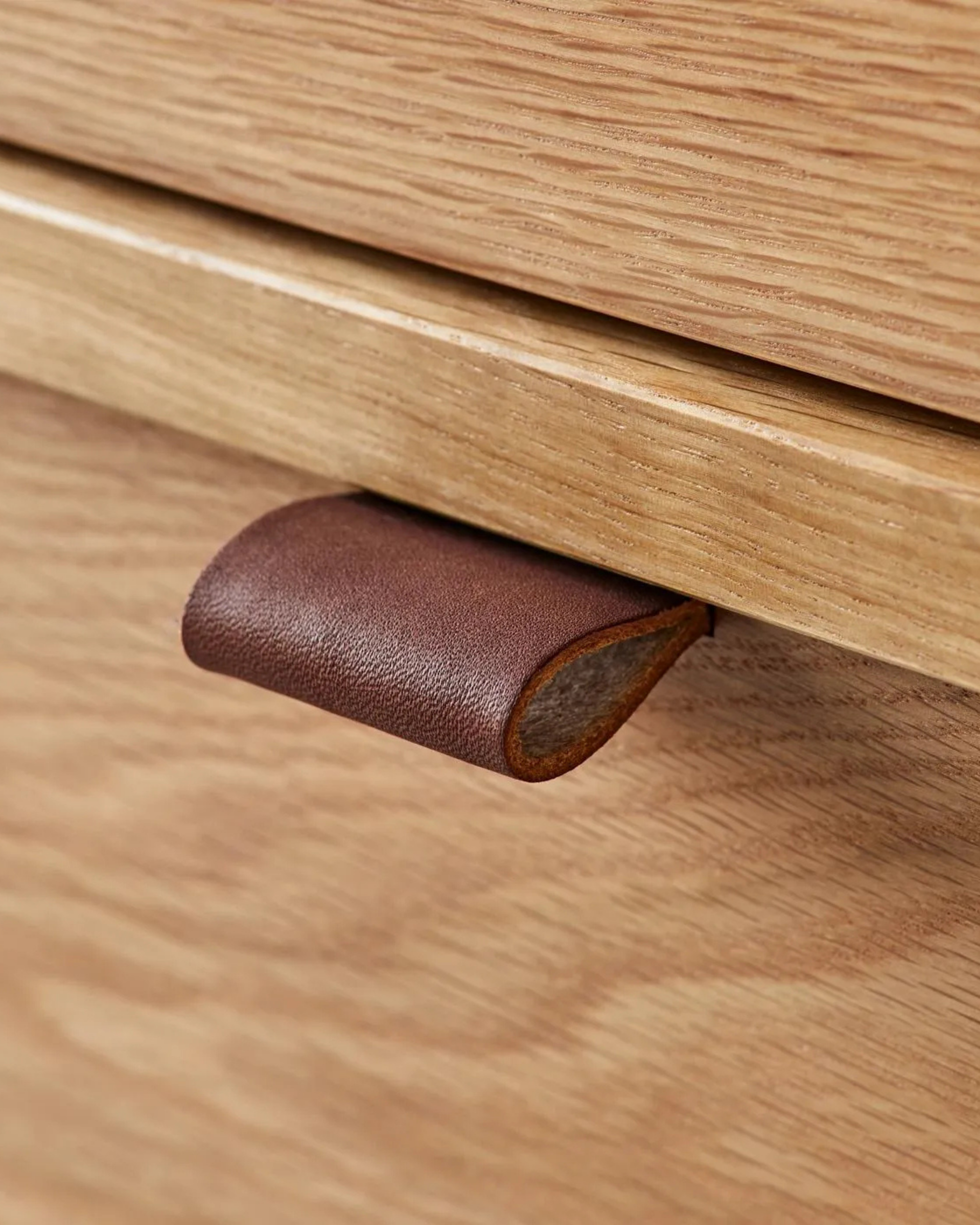 Masif Meşe Yatak Odası Takımı, Axis.